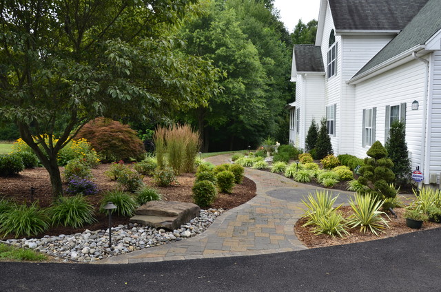 Front Yard Curb Appeal - Huntingtown - Traditional ...