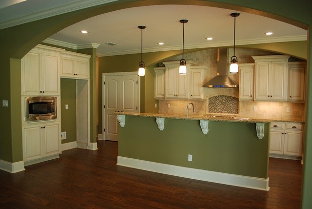 Tricon 2012 Parade of Homes entry craftsman kitchen