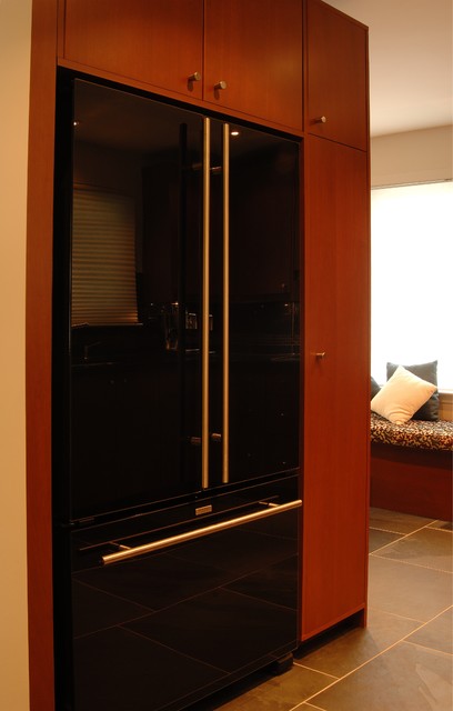 Avant Rouge Kitchen modern-kitchen