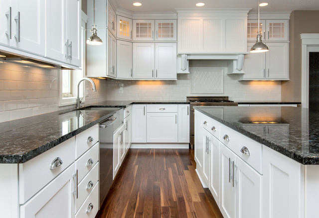 Stunning New Home in Urbandale modern-kitchen