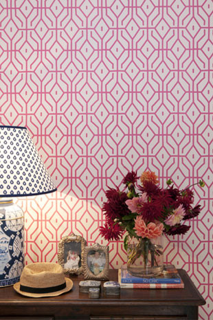 pink trellis wallpaper