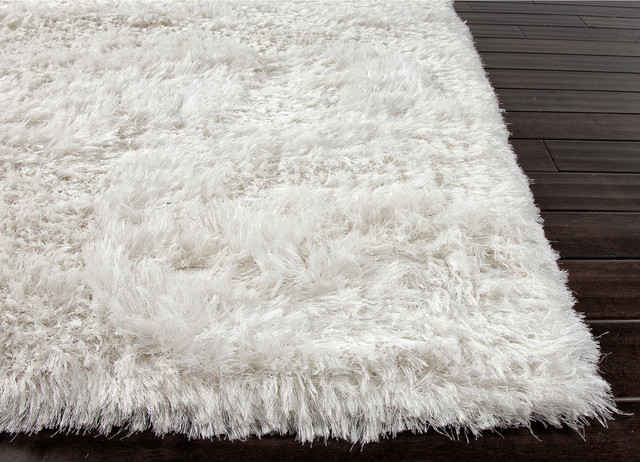CHARLOTTE & IVY Favorite Additions Spring 2013 traditional-rugs
