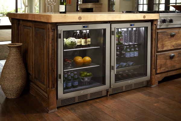 Under cabinet wine fridge 