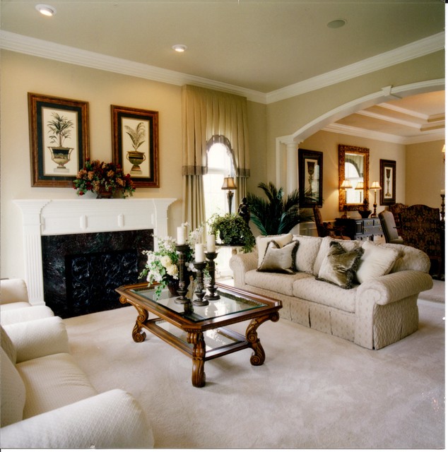Formal Traditional - Traditional - Living Room - detroit ...