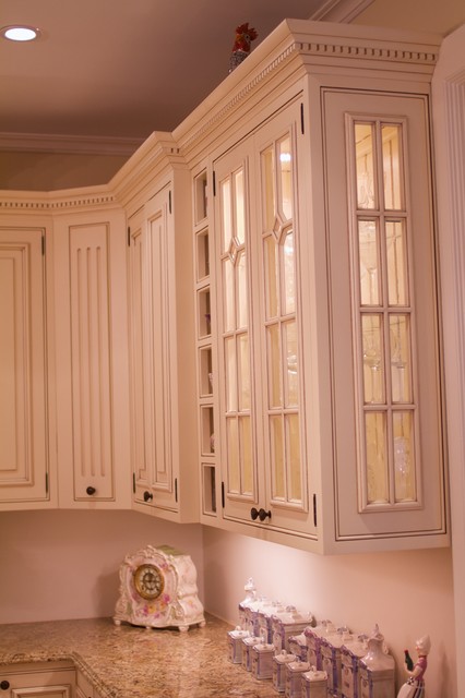 Mush traditional kitchen