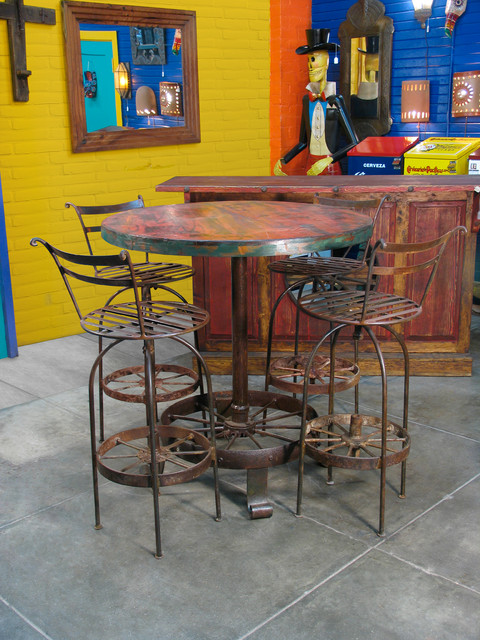 Wagon Wheel Bar Table Set - Rustic - Indoor Pub And Bistro Sets