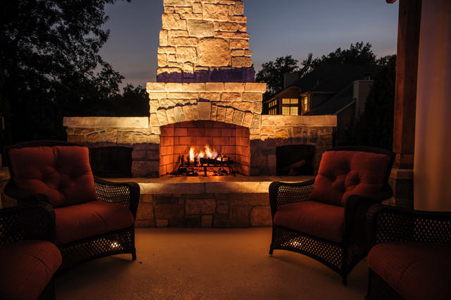 Outdoor Fire Places traditional