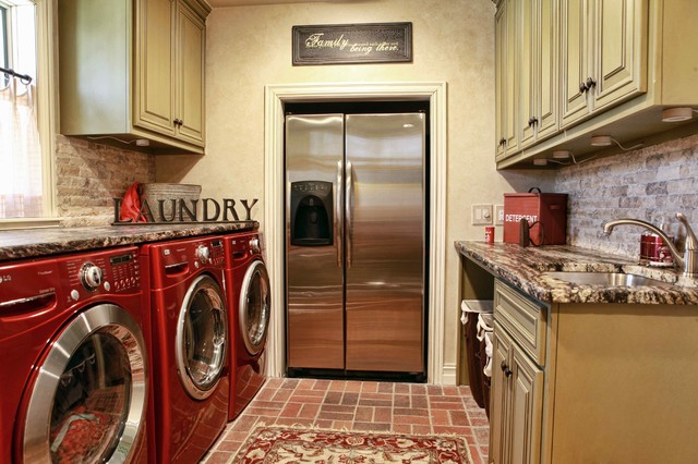 traditional laundry room by Home Innovations