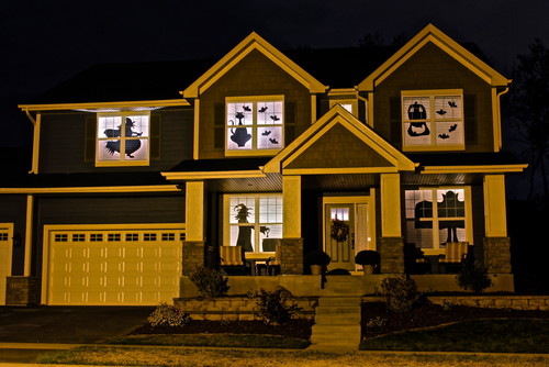 Ideas para decorar tu casa en Halloween casa decorada con imagenes de halloween