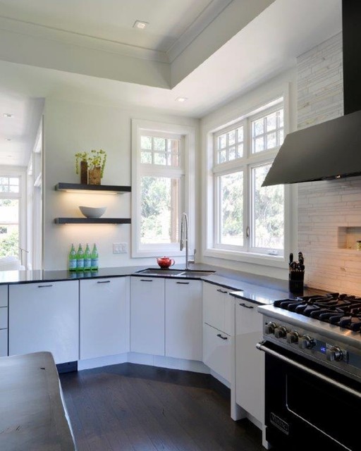 Bright and Spacious Home modern-hardwood-flooring
