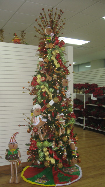 Tropical Christmas tree decorating tropical