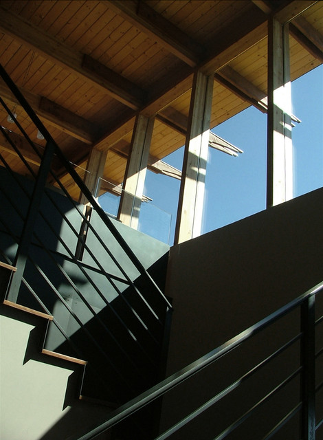 Island House - Industrial Zen modern staircase