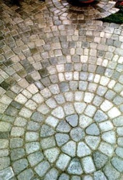 LANDSCAPING traditional-landscape