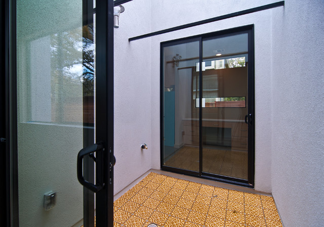 Live Oak #2 modern