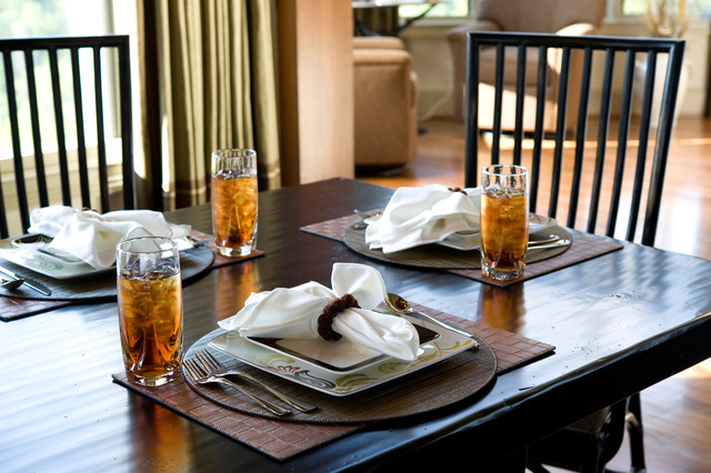 Marsh Mountain Home asian dining room