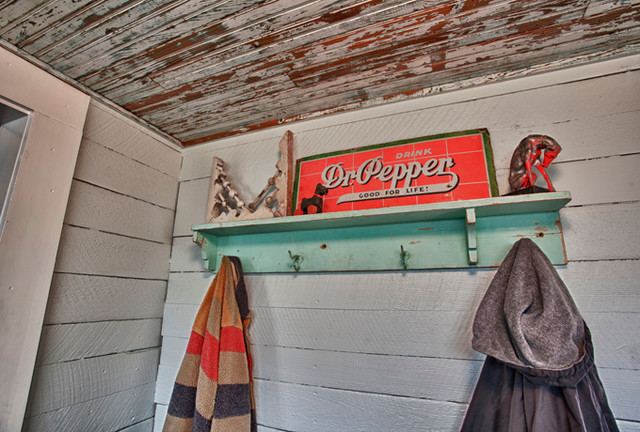 Alto mudroom traditional-