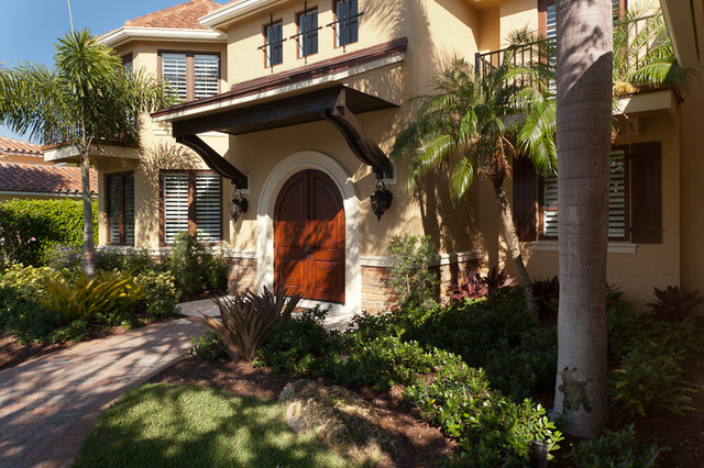 Renovation in the Hills transitional entry