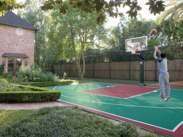 Outdoor Basketball Half Court 2