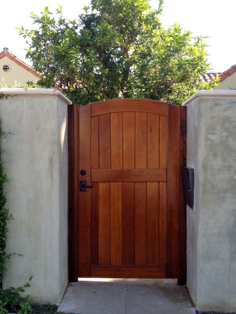 Signature Side Gate with Jambs, Leverset, Deadbolt - Traditional - Home