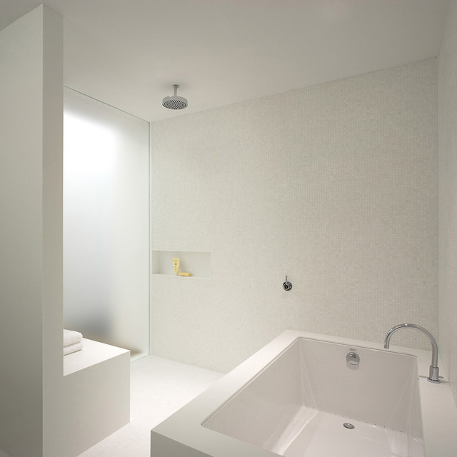 modern bathroom by Sean O'Brien Architecture
