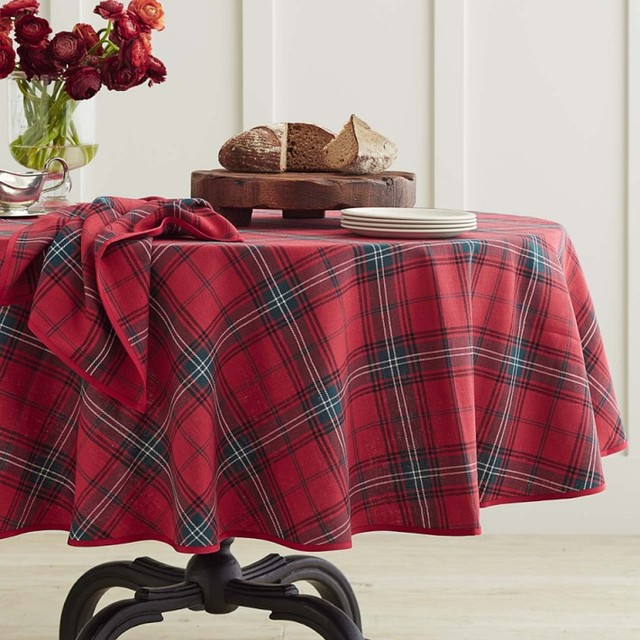 traditional-tablecloths.jpg