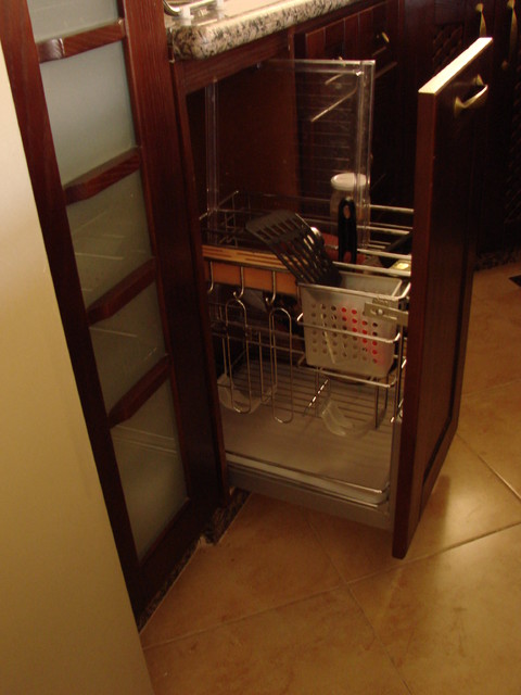 Villa 153 traditional-kitchen