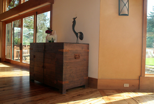 Hennessy Furniture rustic
