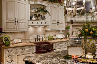 Kitchen Design Chicago on Showroom Kitchen   Traditional   Kitchen   Chicago   By Linly Designs