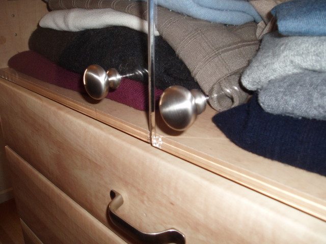 Closet contemporary-closet