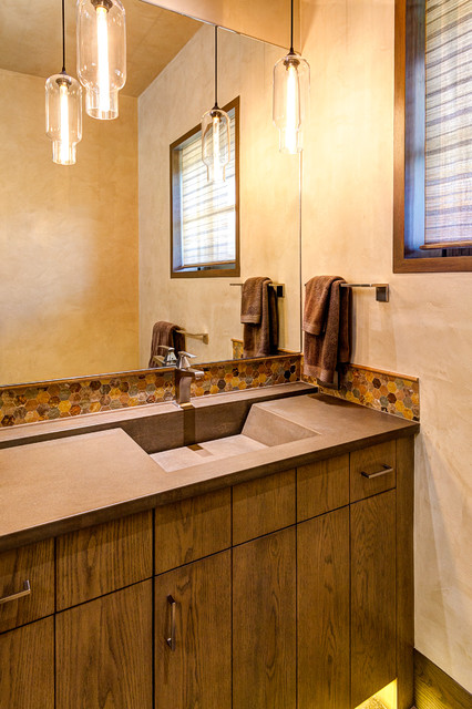 Mystery Ranch contemporary bathroom