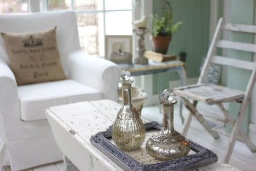 Keys to a rustic chic interior