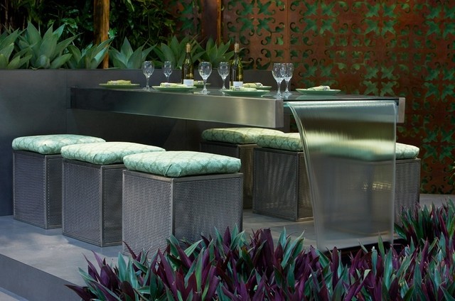 Glass water feature table designed by Dean Herald or Rolling Stone