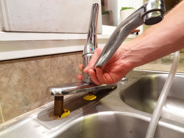 replace kitchen sink faucet video