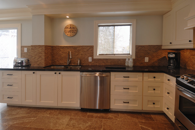 Effortless Elegance Kitchen traditional-kitchen