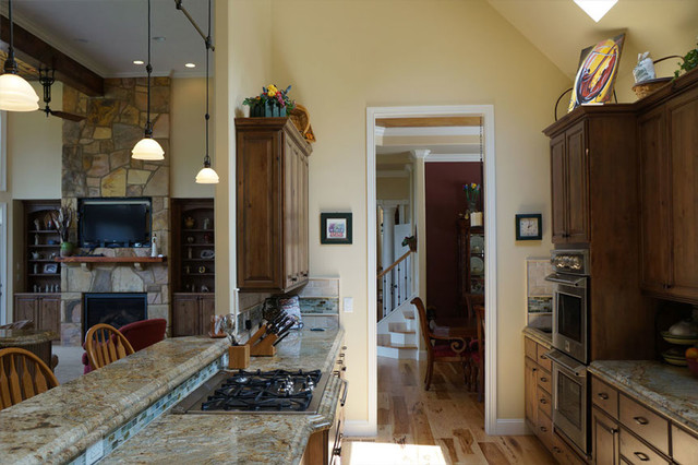Angela Raines Designs traditional-kitchen