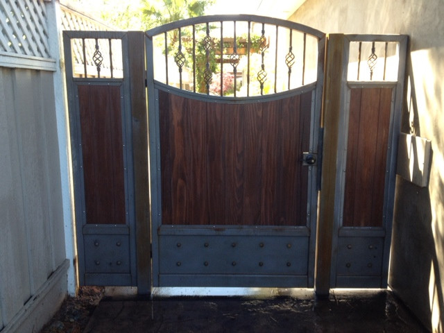 Redwood Pedestrian Gate traditional-