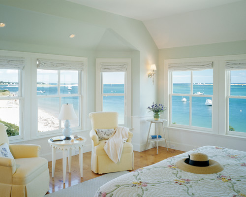 Traditional beach house bedroom