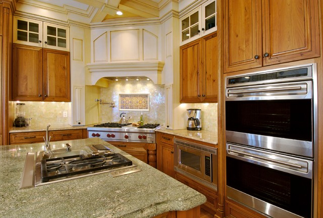 Villanova traditional kitchen