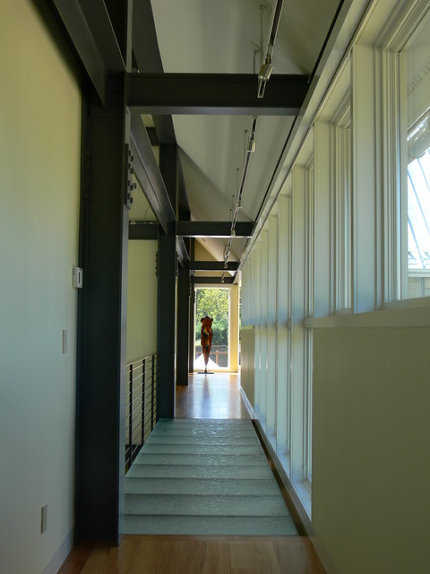 House at Highgrove modern-hall