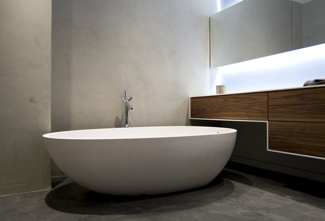 Mainland St. Bachelor Pad modern bathroom