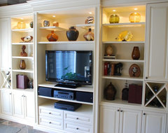 Kitchen eating area built-in traditional media room