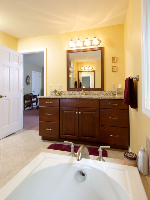 Bathrooms traditional-bathroom