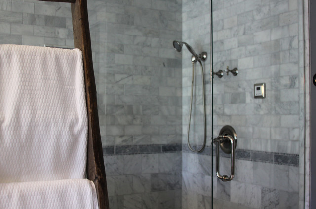 Eco Shingle Style House transitional bathroom