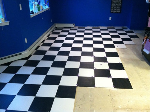 Checker kitchen floor...