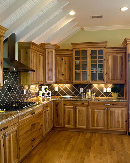 Traditional Kitchen by Blue Sky Building Company