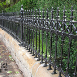 Shop Traditional Fencing & Gates on Houzz