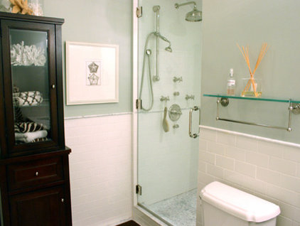 traditional bathroom by Rebekah Zaveloff | KitchenLab