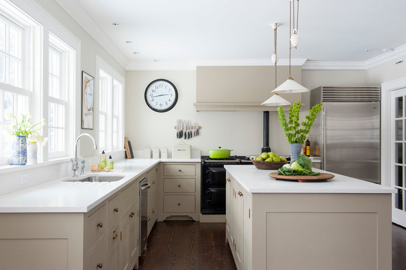 transitional kitchen by Rafe Churchill: Traditional Houses