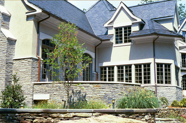 Silver Lake Ashlar Strip Facade with Bateig Azul Limestone Accents ...