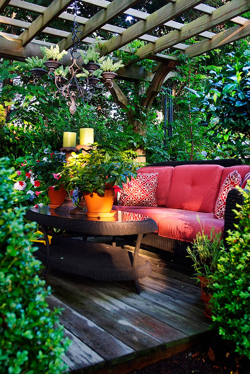 12 Beautiful Home Gardens That Totally Outshine Our Window ...